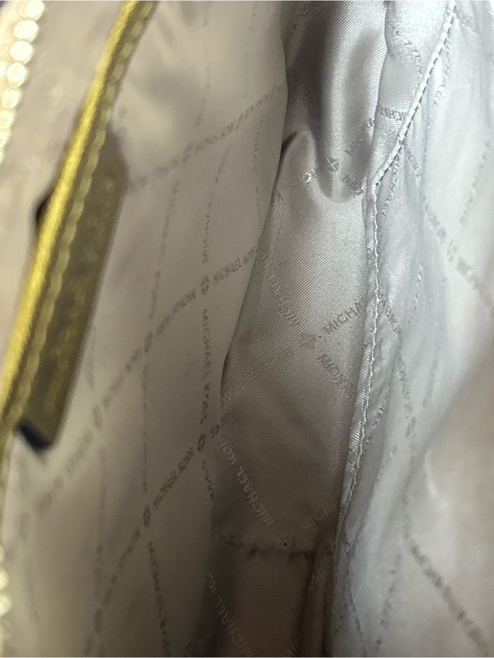 Michael Kors Gold Crossbody Bag Approx. 9.5 x 6.5 x 2 - Picture 16 of 16